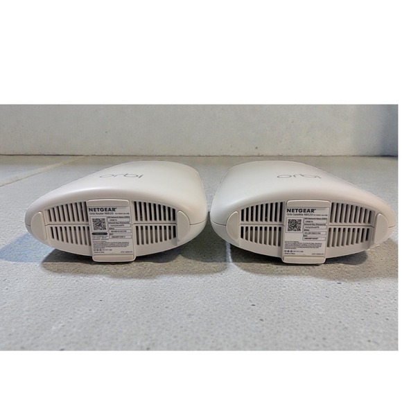 NETGEAR Orbi RBK22 Mini Whole Home WiFi System Tri-band WiFi 4000 Sq Ft Coverage - Picture 3 of 5